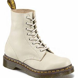 Dr. Marten Pascal Beige 8-Eye Boot